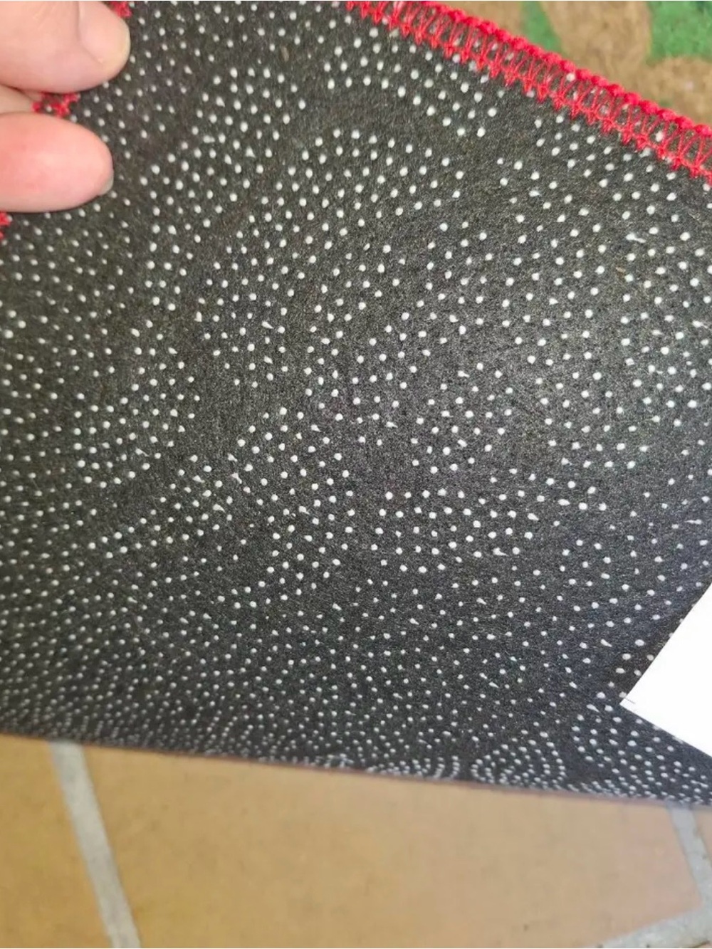 Striped Red and White outdoor mat - Picture 3 of 5